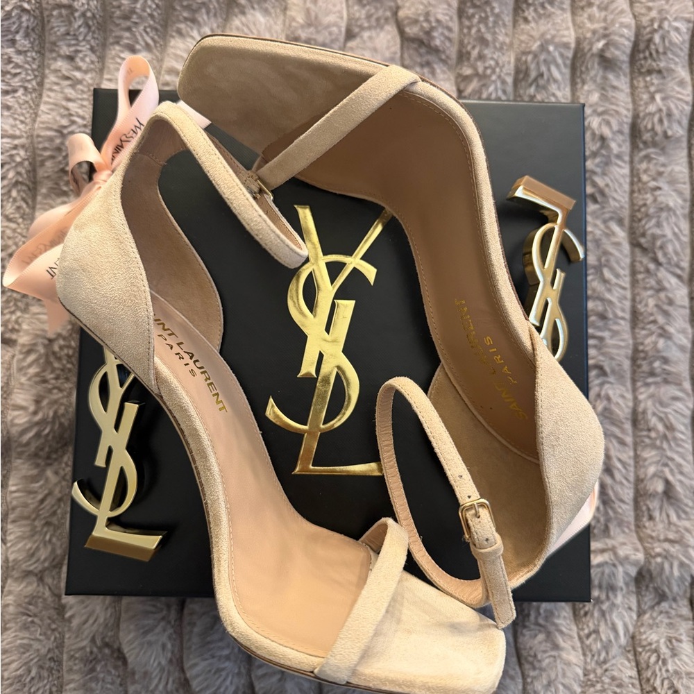 Saint Laurent Light Beige Suede Heels
